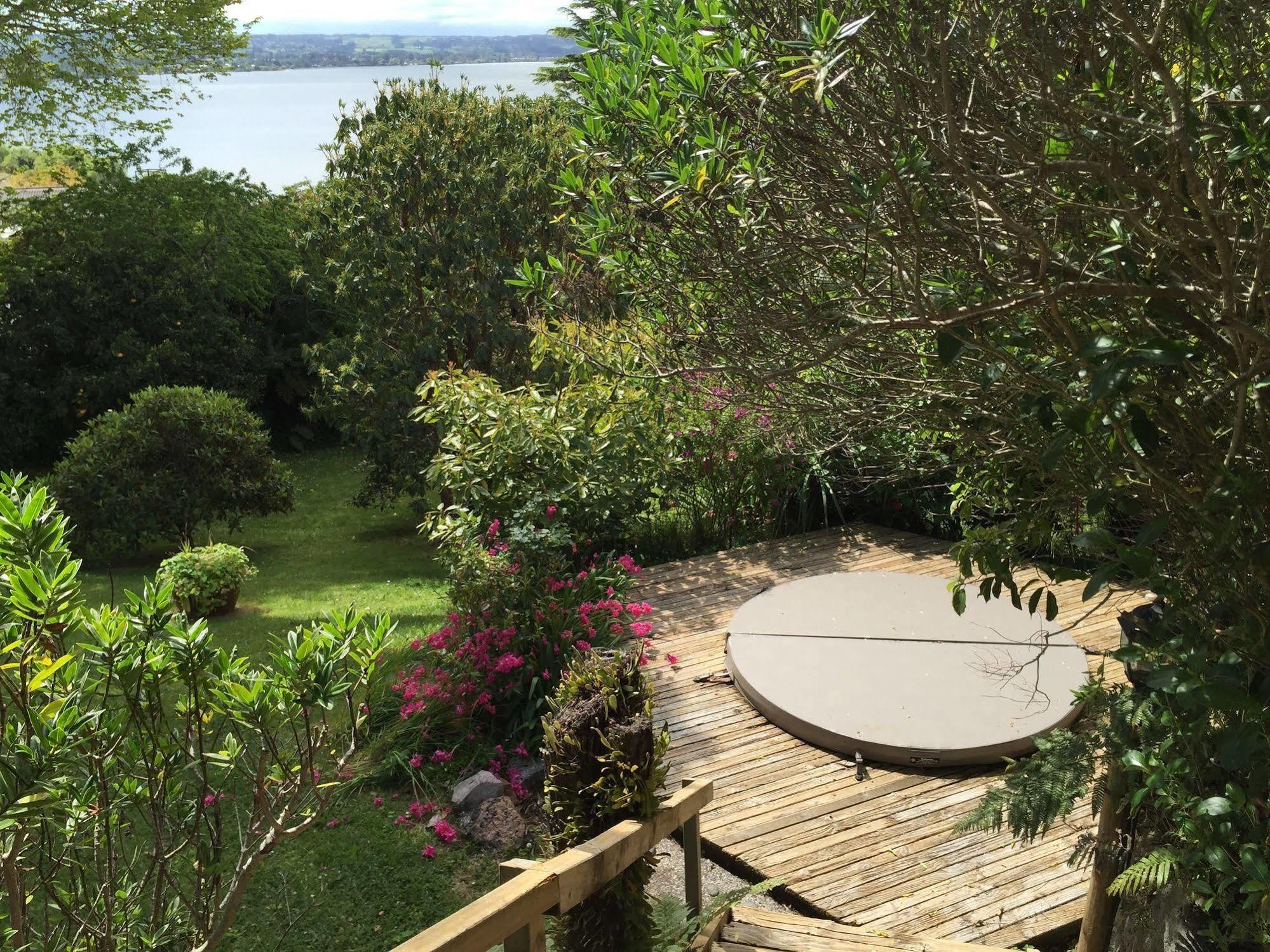 Lakeview Holiday Home Rotorua Bagian luar foto